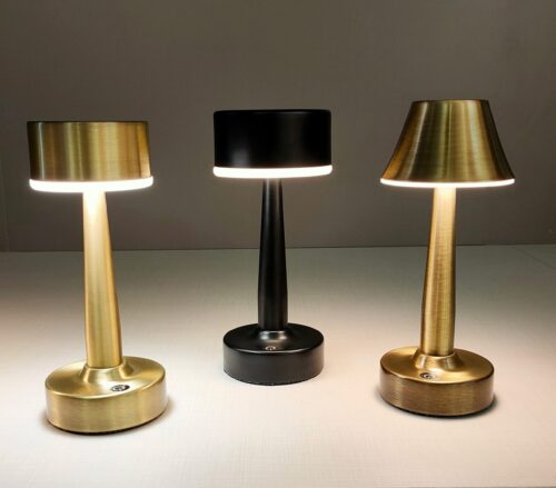 AVONNI ML-64005-BSY Siyah Boyalı Masa Lambası LED Metal Pleksi 11cm - Görsel 5