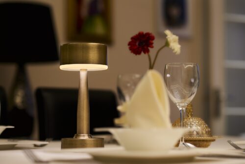 AVONNI ML-64005-E Eskitme Kaplama Masa Lambası LED Metal Pleksi 11cm - Görsel 2